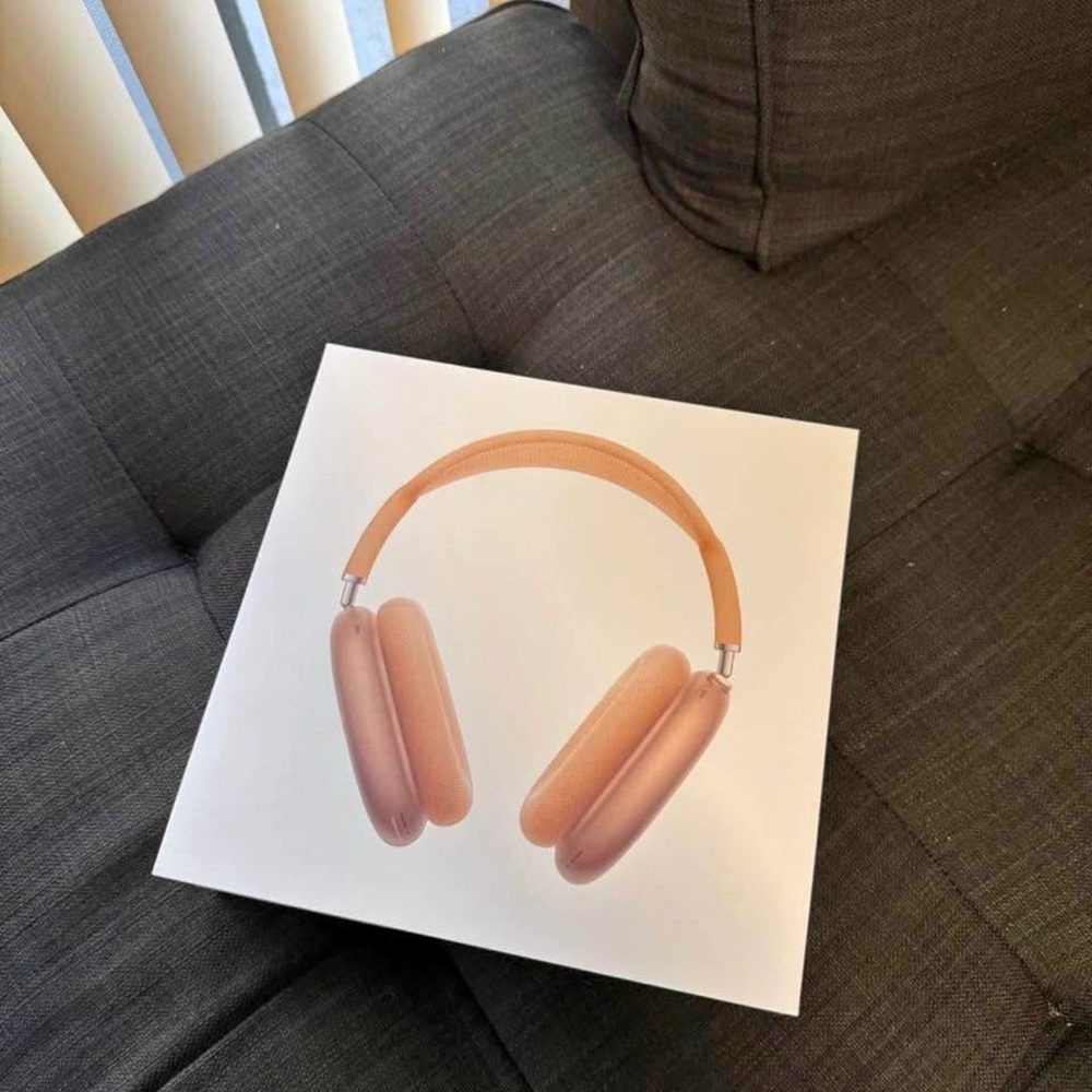 Apple Pink Over-Ear Headphones Sleek Design